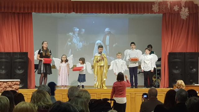 Члены Церкви Санкт-Петербургского кола провели Рождественский вечер.