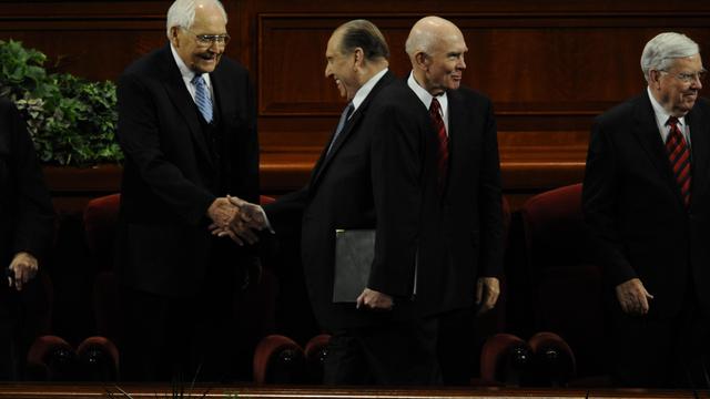 L-Tom-Perry-newsbio-gc-Oct-2010-Monson.JPG